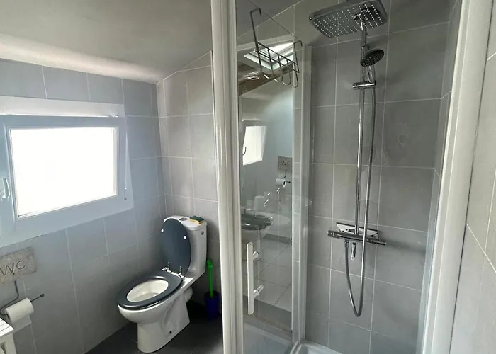 Beautiful For 8 People With Pool Gujan-Mestras