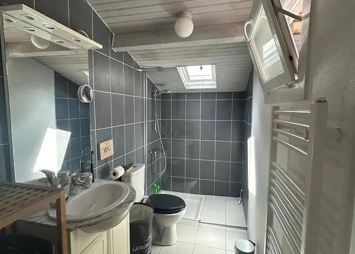 Beautiful For 8 People With Pool